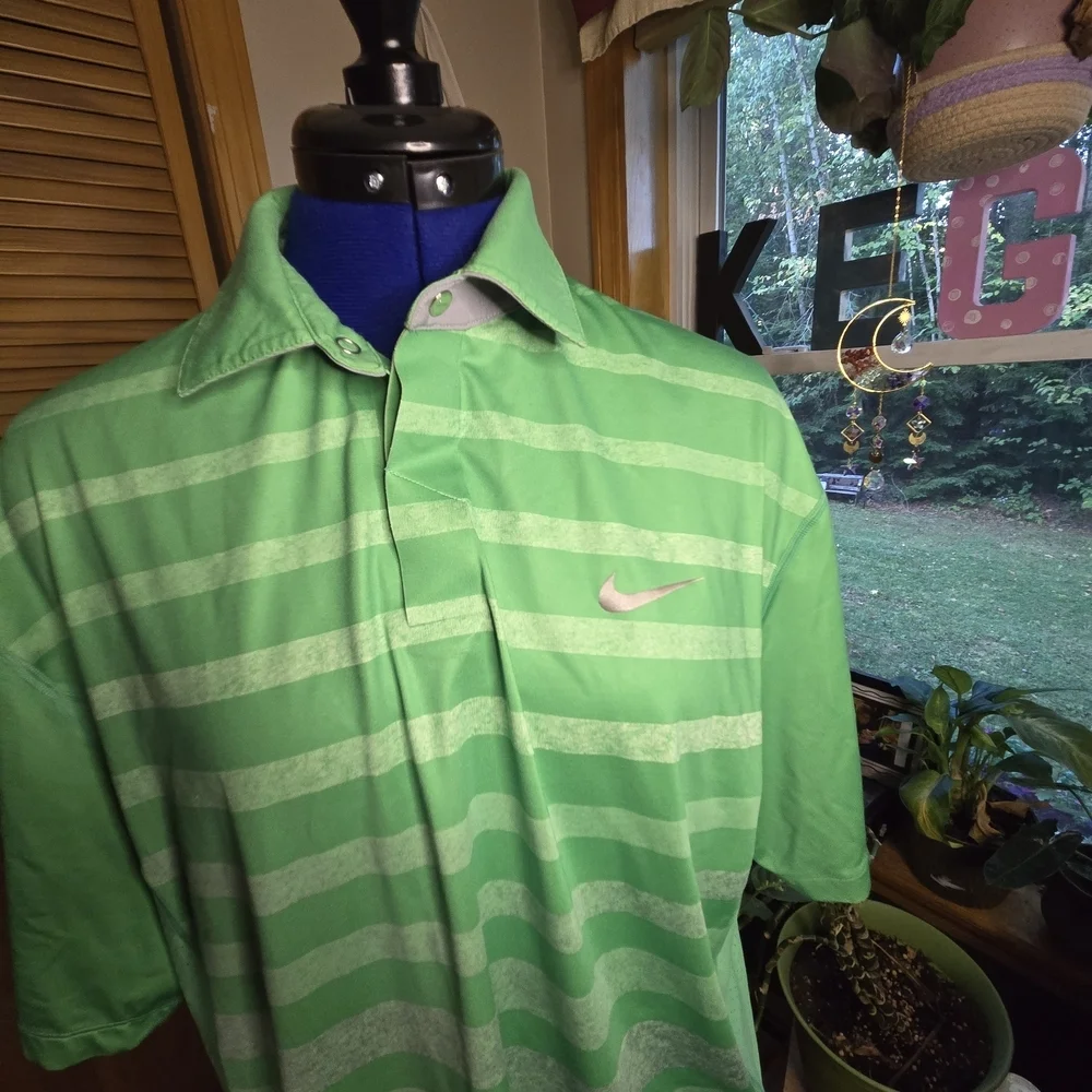 Nike Men's Green Tiger Wood Golf Polo Shirt Dri Fit